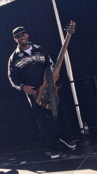 Wyn Bass Guitars